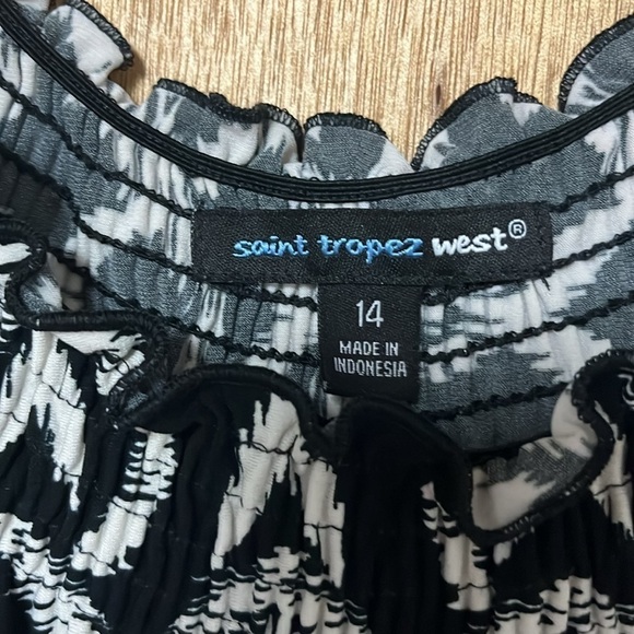 Saint Tropez West Dress - Picture 3 of 4